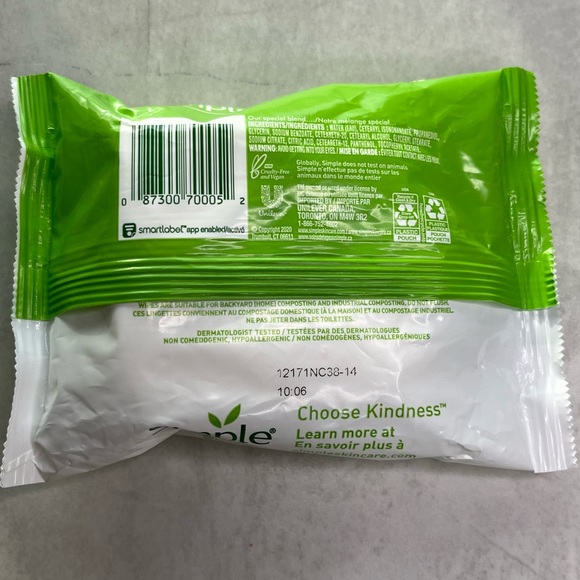 Simple Kind To Skin Cleansing Wipes - Picture 4 of 4